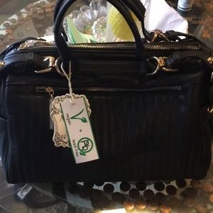 Alyssa Black Hand Bag
